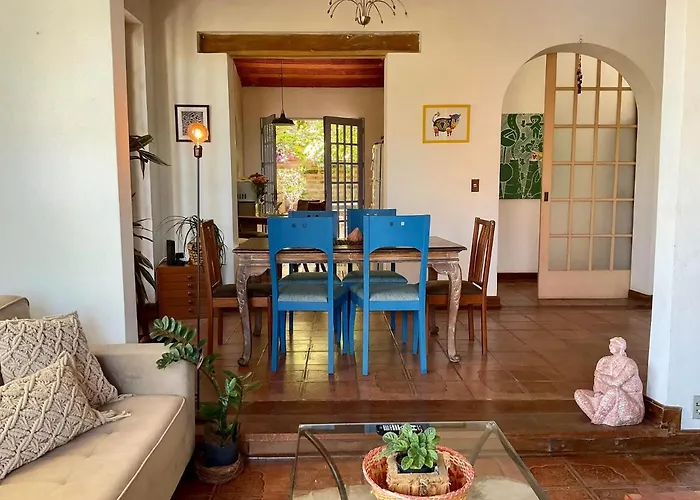 Residencia Acolhedora Guest house